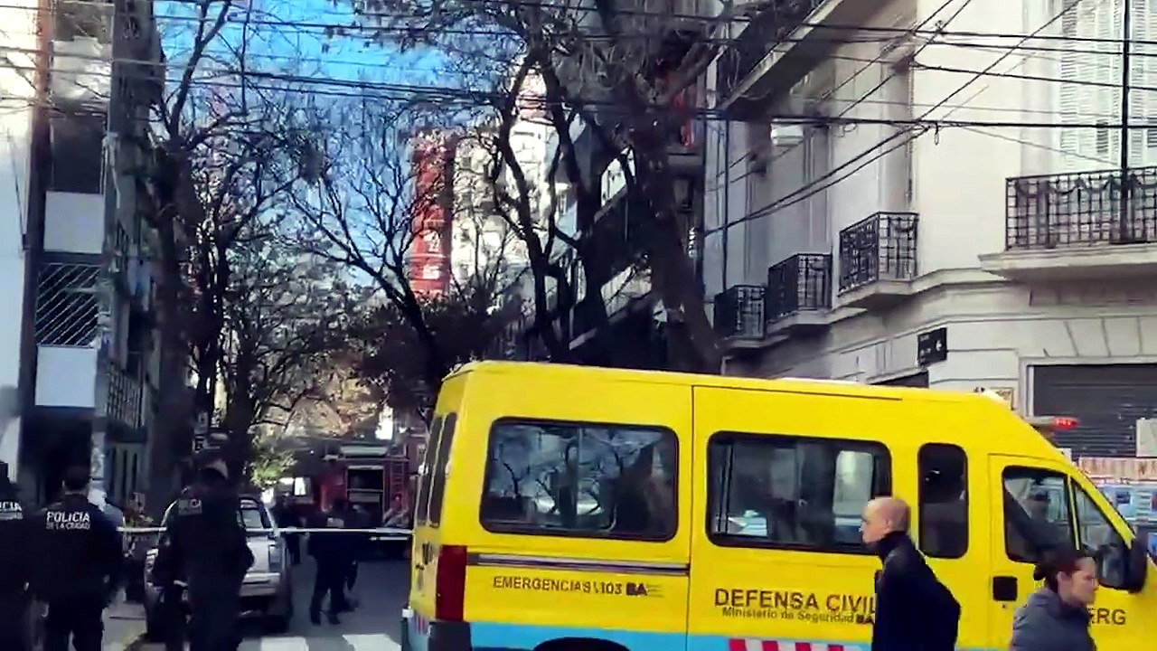 Se incendia un edificio lindero a San José 1111
