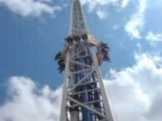 Lucas qui s'envoit en l'air dans la Dark Tower