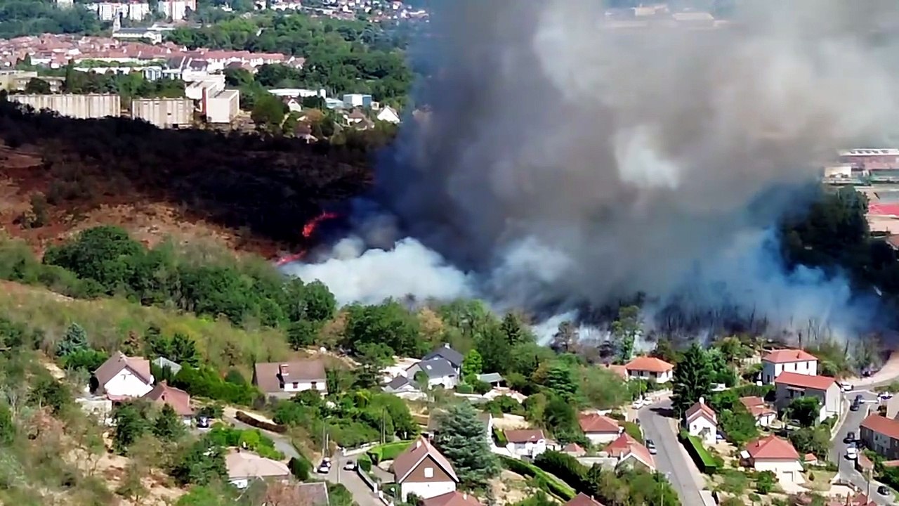 LE CREUSOT - MONTCENIS : Suite de l'incendie