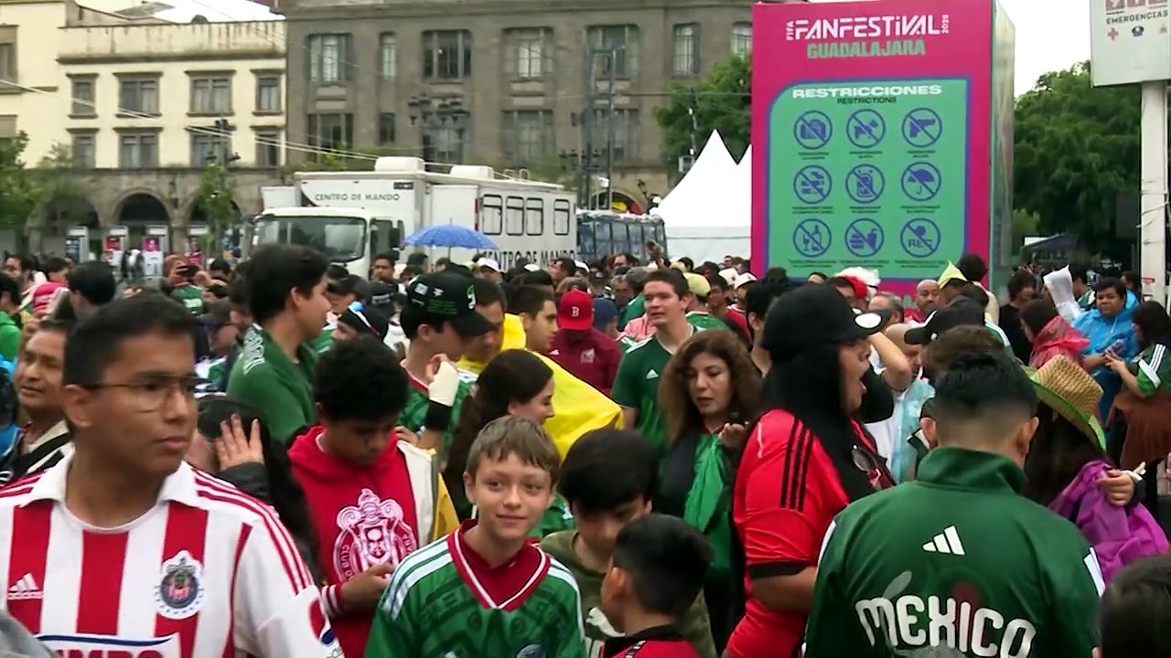 Tan cerca del FAN FEST y tan lejos de los clientes