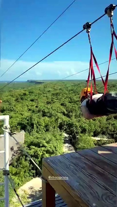 Actor español Mario Casas se lanza de zip line y disfruta de Cap Cana junto a su familia