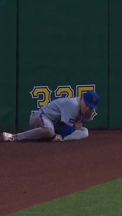 Carson Benge was removed from tonight's game with left wrist soreness after making a sliding catch.