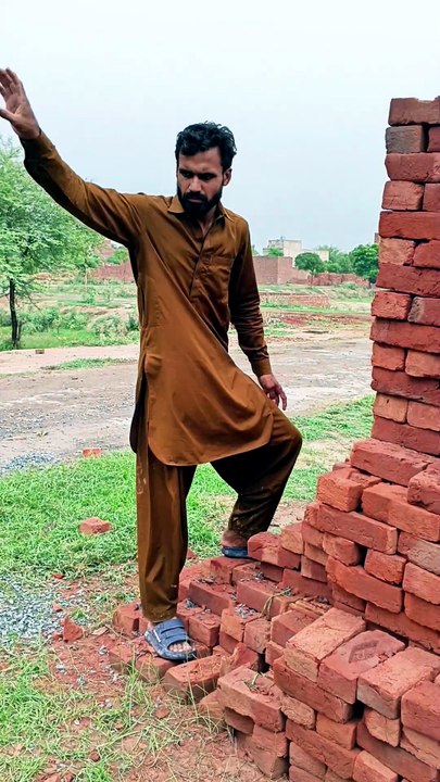 Khtam tata bye bye goodbye giya 🤣