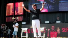 El baño de masas de Ferran Torres en Foios: "Voy a necesitar tiempo para digerirlo"