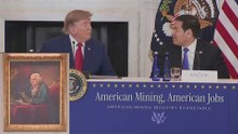 Trump's HILARIOUS reaction to the Benjamin Franklin portrait: "I'm taking it with me"