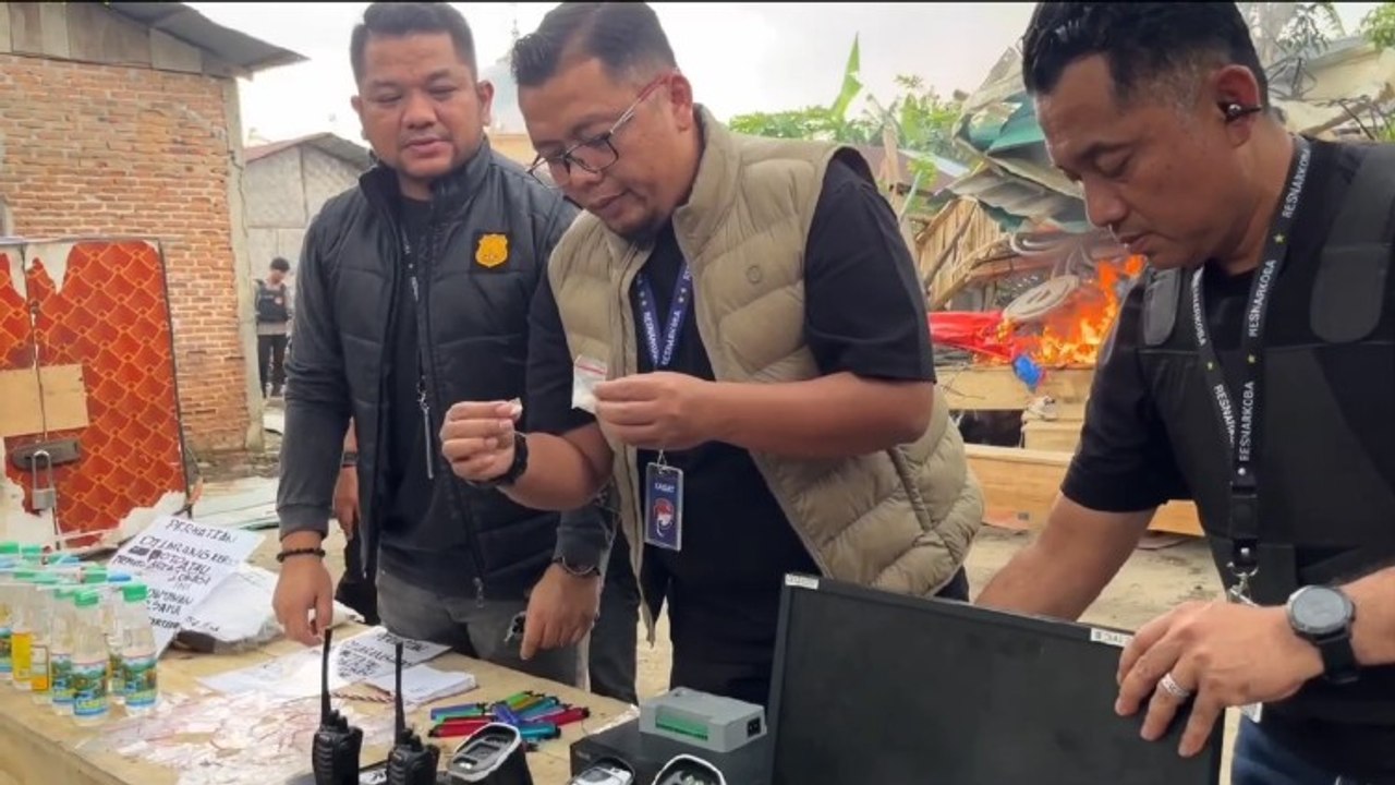 Dilengkapi CCTV dan HT, Sarang Narkoba Digerebek Polisi