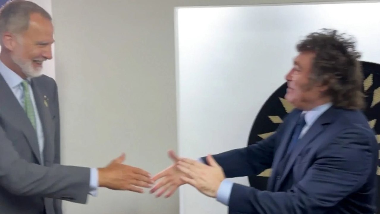 El encuentro del Rey Felipe VI con Javier Milei en Colombia: "¡Su Majestad, qué placer verlo!"