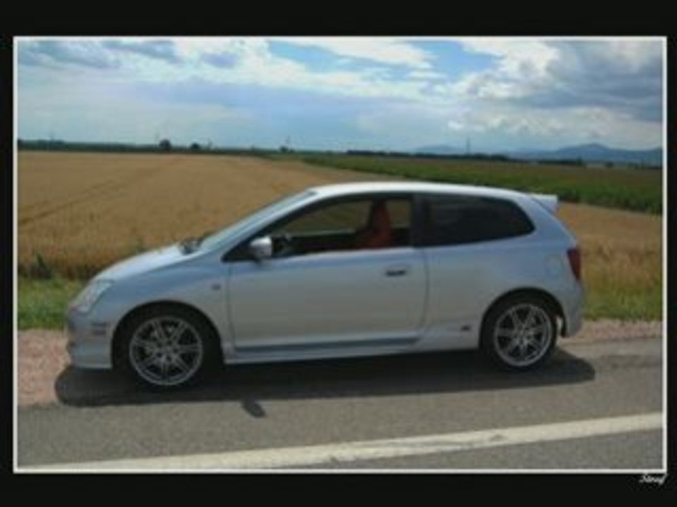 Clio 3 RS vs Civic Type R EP3 30th