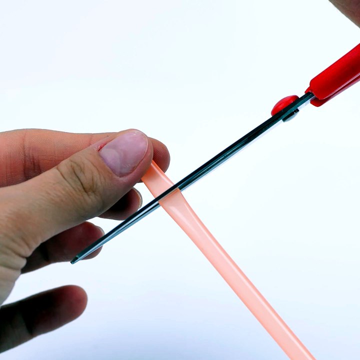 The ultimate fishing hook tying hack🎣