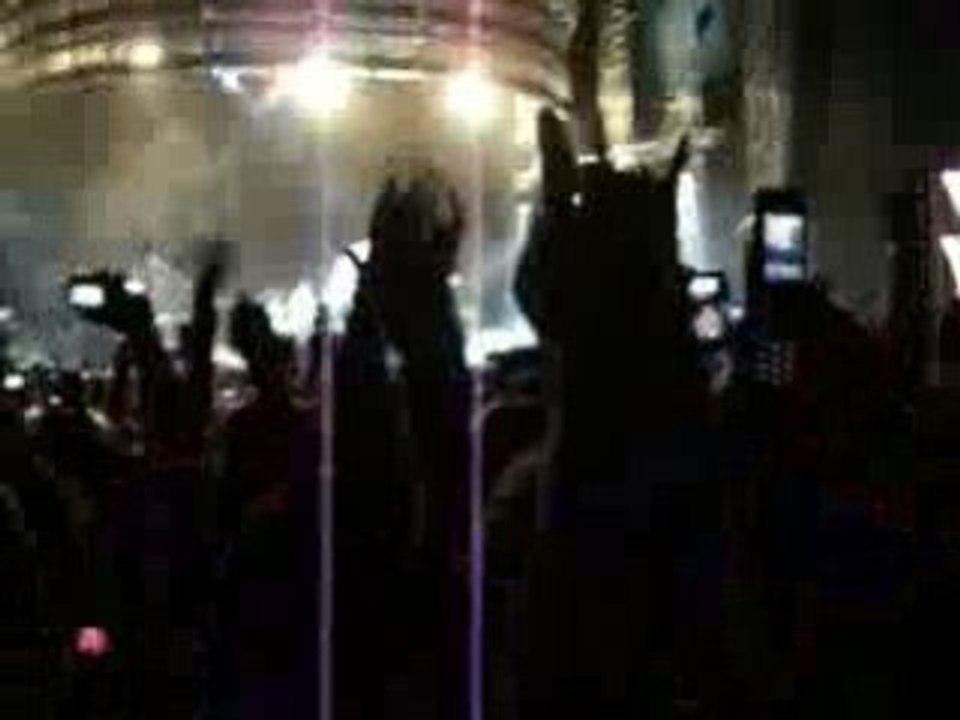 Scream live