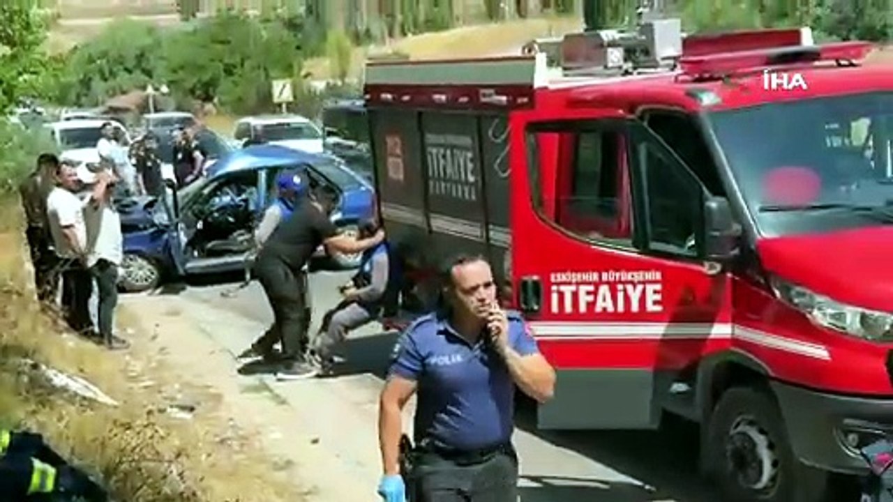 3 aracın karıştığı kazada acı detay!