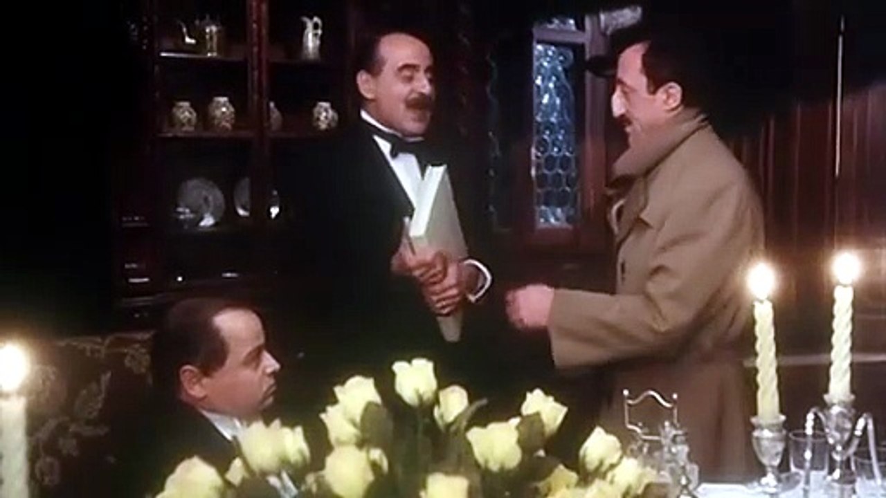 TUTTI DEFUNTI...TRANNE I MORTI     (Pupi Avati; Grottesco; 1977) [Full Movie]
