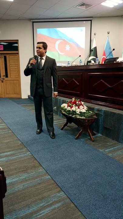 Handsum Faculty giving Lecture #trending #viral...