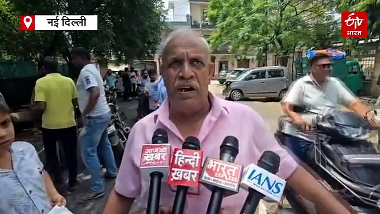 नरेला सड़क हादसा: अनियंत्रित मर्सिडीज की टक्कर से बुजुर्ग महिला की मौत, चश्मदीदों ने बताया आंखों देखा हाल