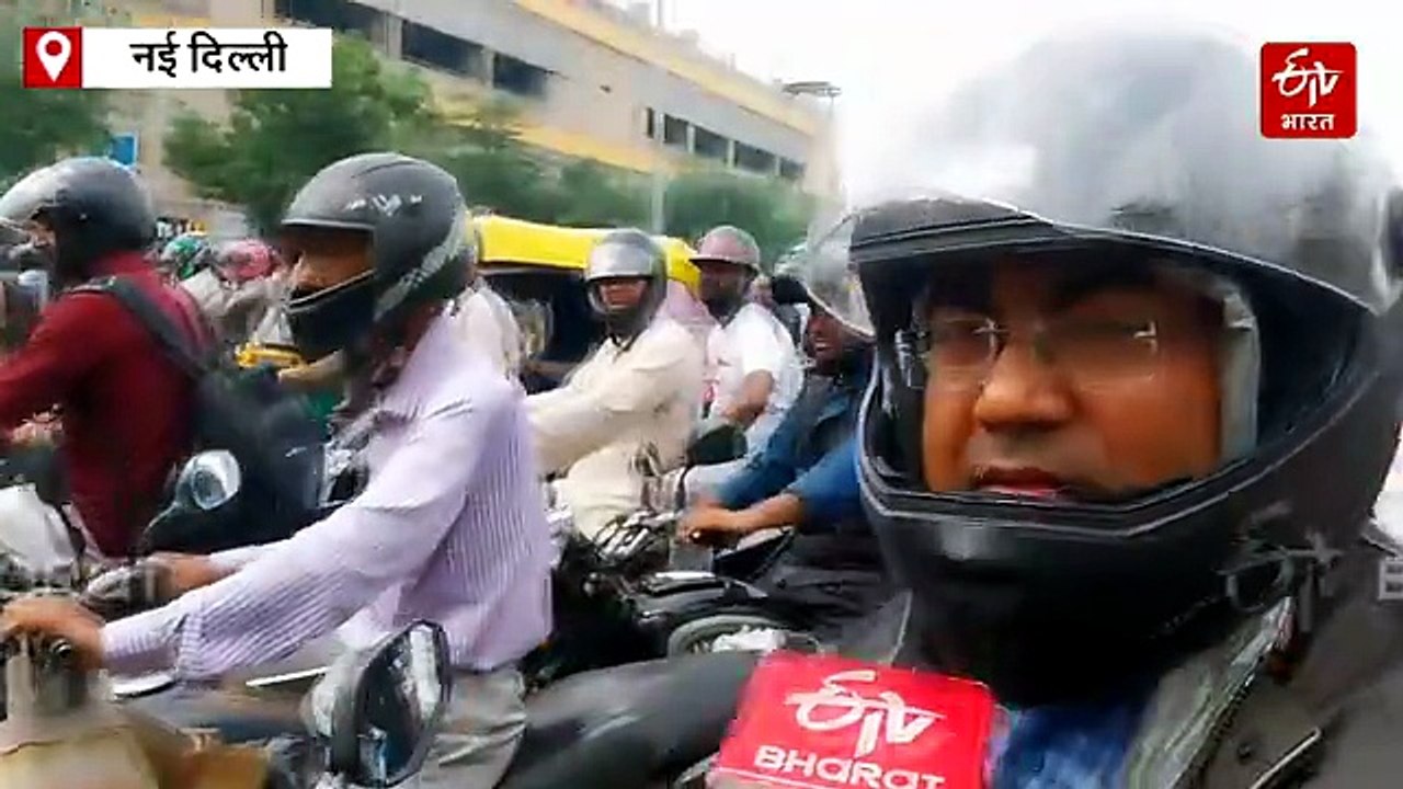 दिल्ली से नोएडा जाने वाले यात्री कृपया ध्यान दें! कालिंदी कुंज मार्ग में लगा भीषण जाम, राहगीर परेशान