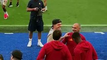 Ferguson incontra i suoi ex compagni alla Roma: sorrisi a bordocampo