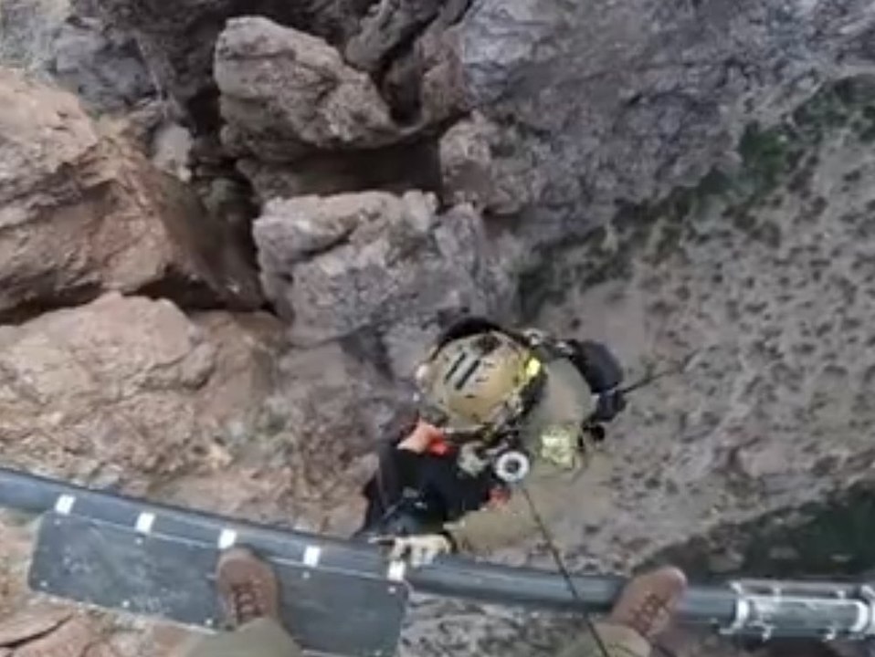 Nach Sprung gestrandet: Basejumper aus Felsspalte gerettet