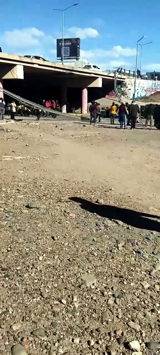 Siniestro vial en Acceso Este y Alberdi
