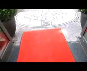 SEDUCTION BECOMEIN DEBARQUE SUR BERLIN