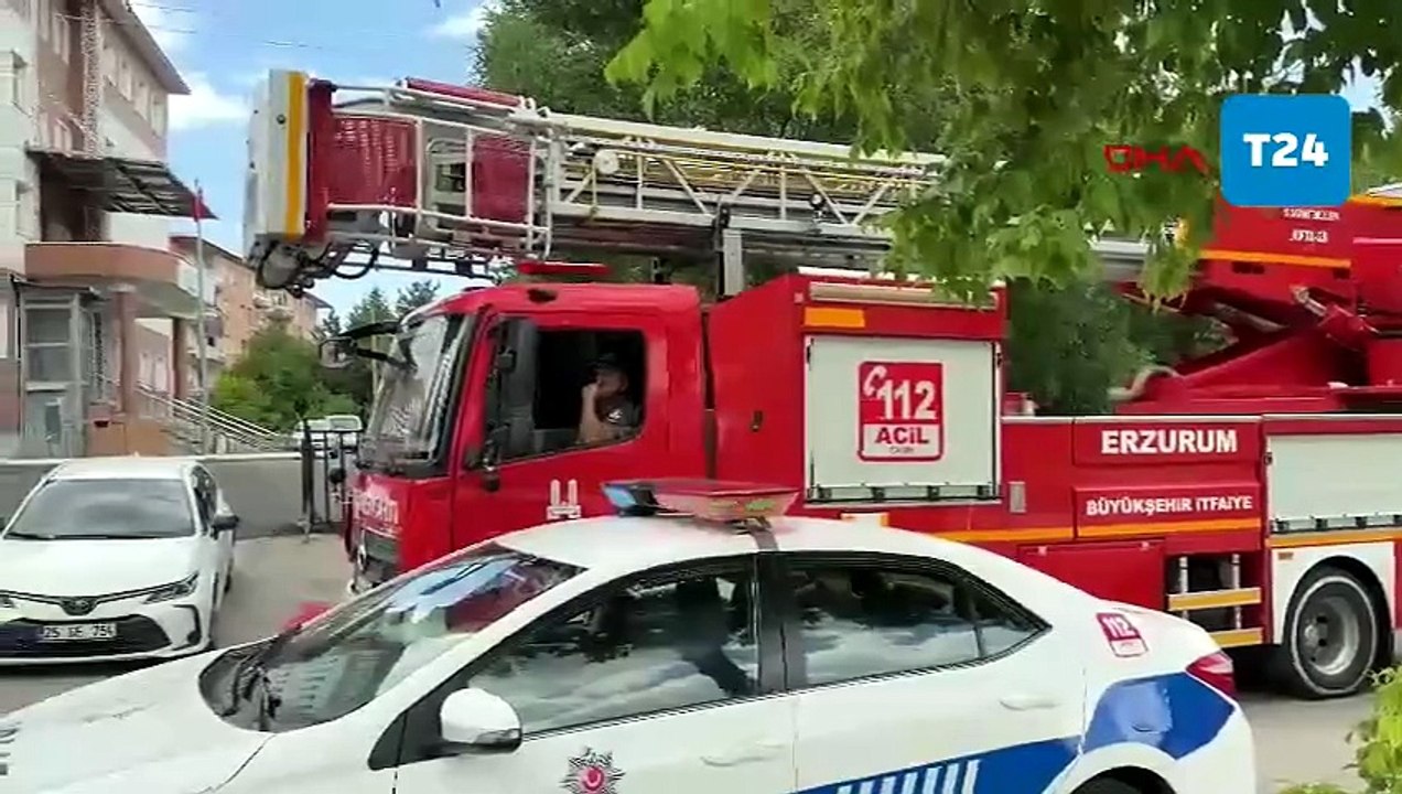 Eşini boşanmaktan vazgeçirmek için 2 çocuğunu balkonda alıkoydu; polis tarafından etkisiz hale getirildi