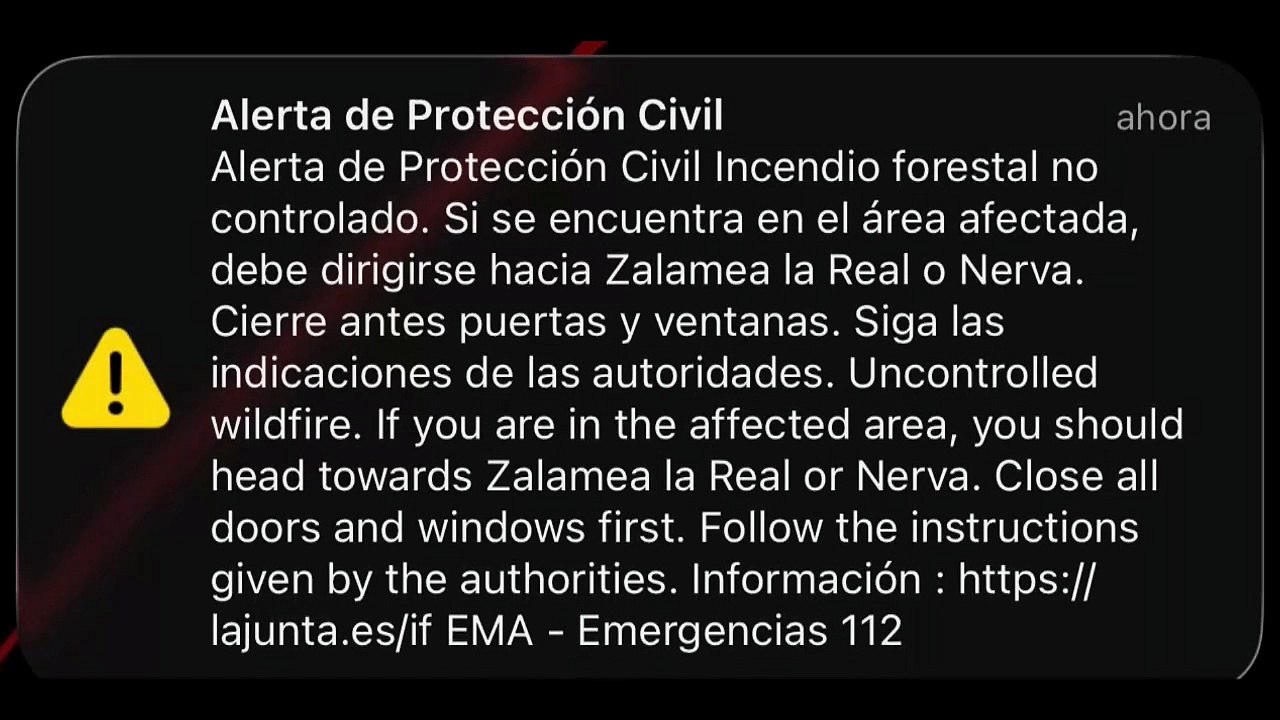 Envían mensaje Es-Alert para el desalojo de unas 340 personas por el incendio de Huelva