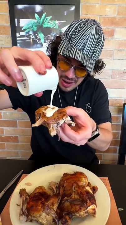 Probando Pollo a La Brasa (Don Tito), Lima, Perú. 🇵🇪🍗