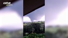 "Vai desviar em nome de Jesus": morador registra aproximação do tornado em Piraí do Sul