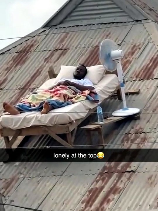 When Asake said "Lonely at the Top," he didn't mean this! 😂