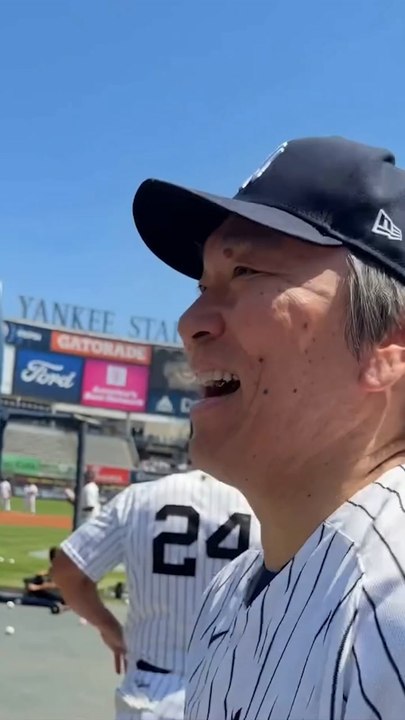 Hideki Matsui getting in some BP against Mariano Rivera!