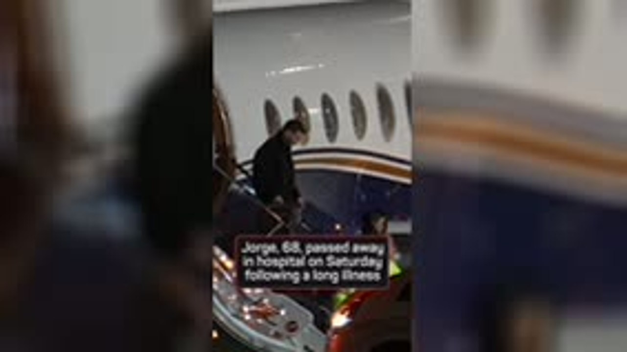 Messi lands in Rosario after death of father