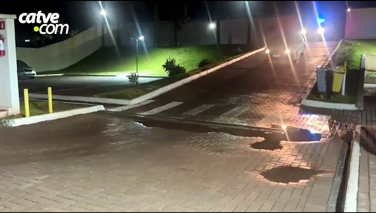 PRF aborda motorista em posse de carro com registro de furto na BR-277