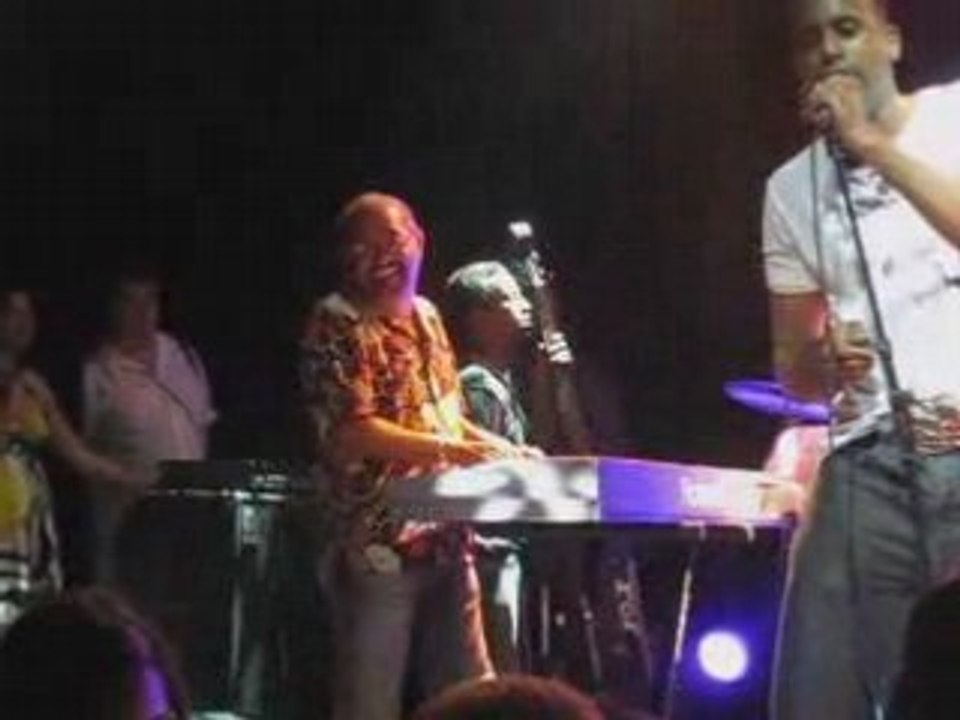 Pupy y Los Que Son Son (Paris 2008)