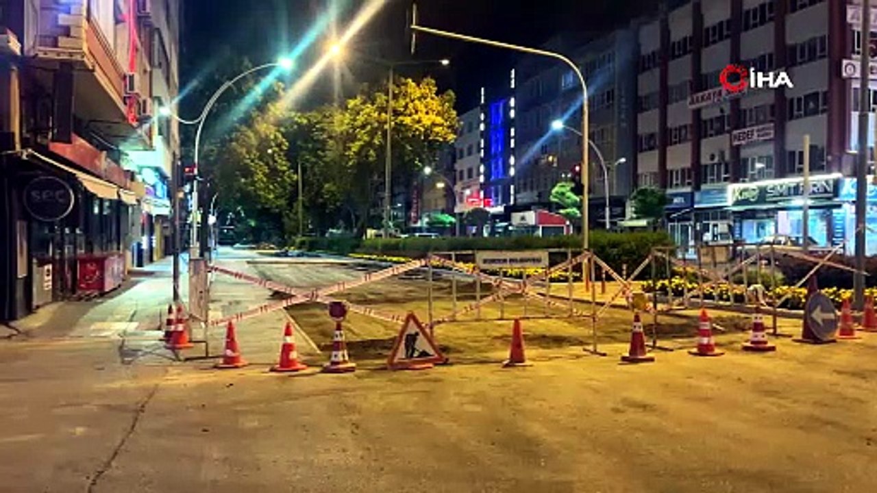 Burdur'da belediyenin gece çalışmasını vatandaş durdurttu