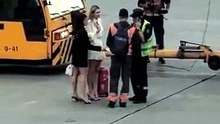 Duas mulheres invadem pista de aeroporto na Rússia