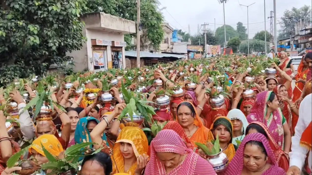 ध्वजा यात्रा व कलश यात्रा