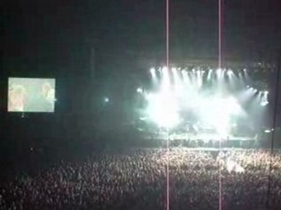 N.E.R.D. - She wants to move