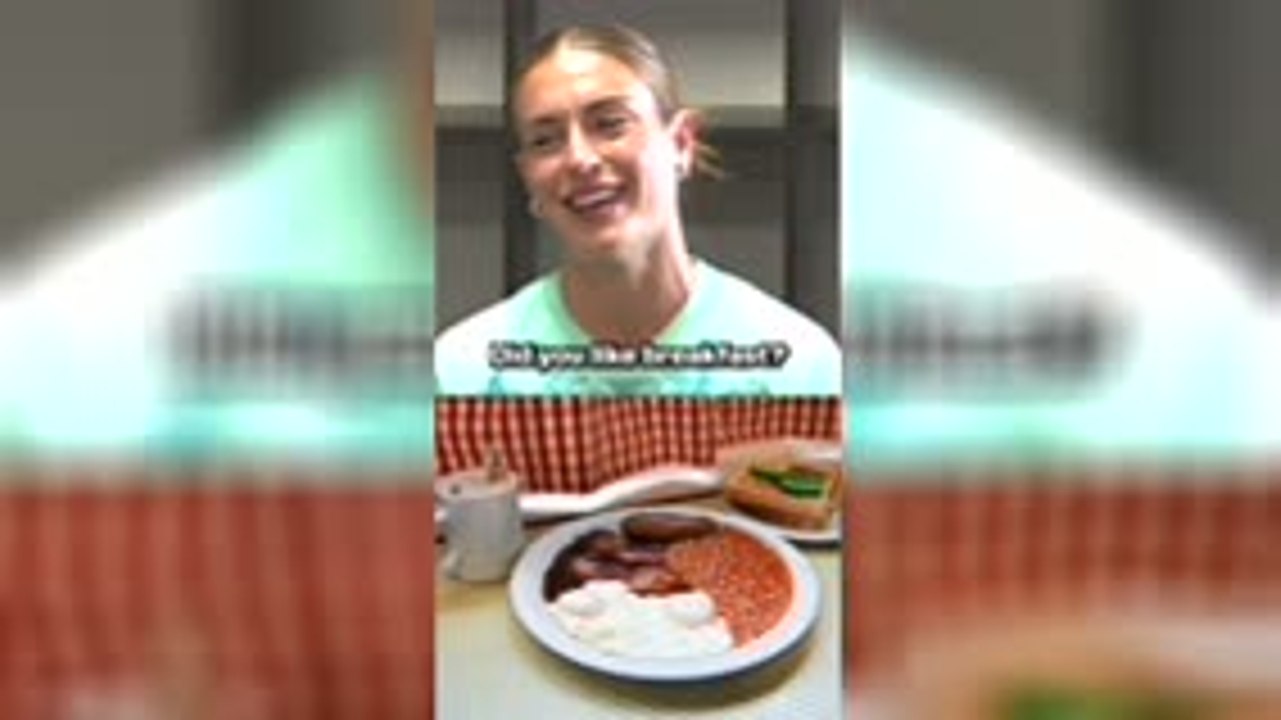 Putellas gives her verdict on English breakfast