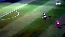 El gol de Jacy, que luego sería anulado, y su posterior caída