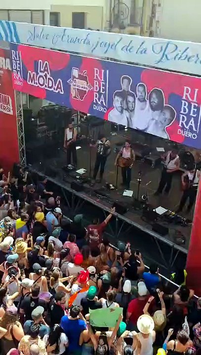 Leiva y La M.O.D.A.