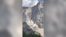 Dolomiti, nuovo crollo sul Pelmo: paura tra gli escursionisti, si valuta la chiusura dei sentieri