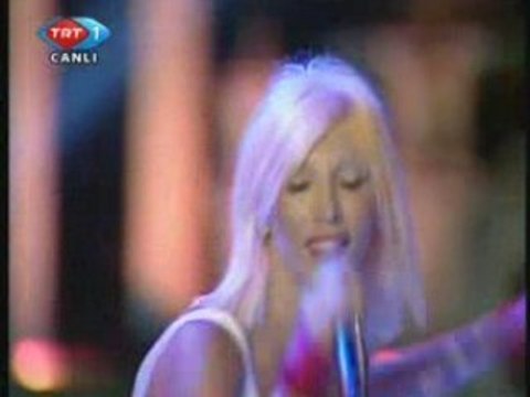 Hande Yener @ ÇİFTE KAVRULMUŞ - HİPNOZ LİVE