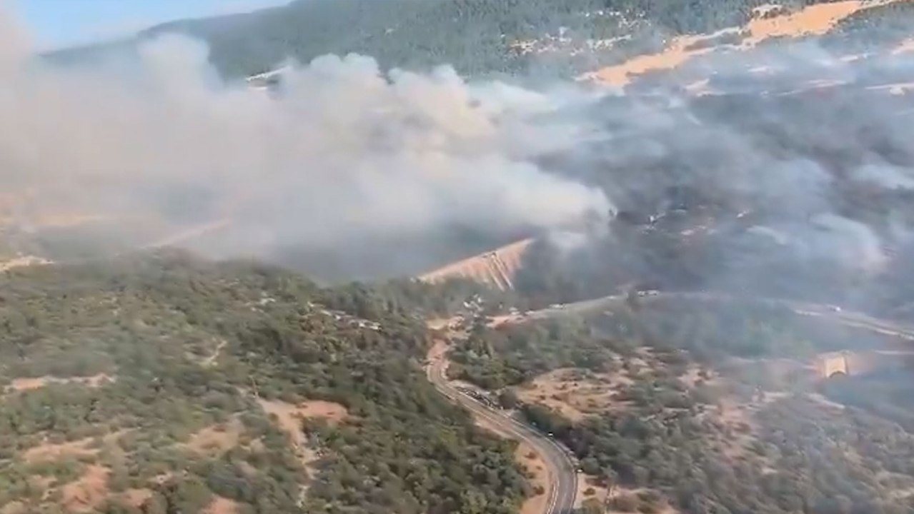Evacúan Los Ángeles de San Rafael y Vegas de Matute por el incendio de Segovia