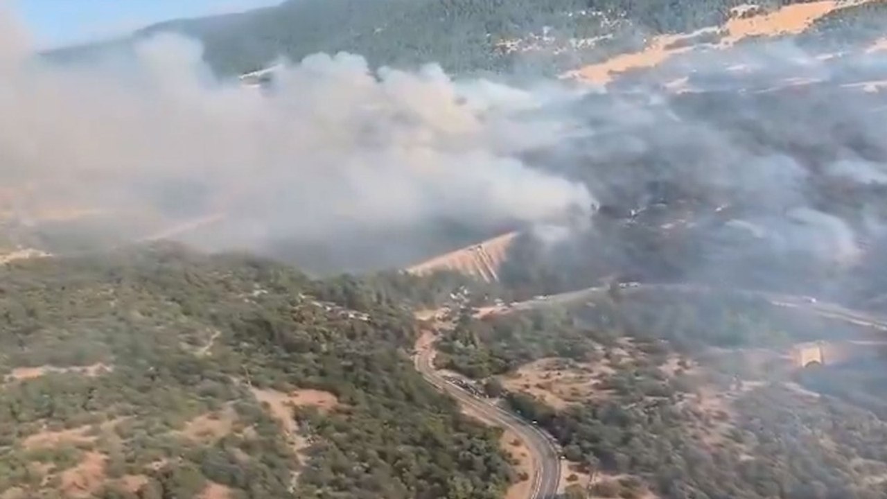 Evacúan Los Ángeles de San Rafael y Vegas de Matute por el incendio de Segovia