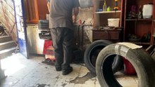 Akıllı vida çivi batmış aşınmış yırtılmış yani lastik ölmüş Sinan Usta Telefon 🢃
