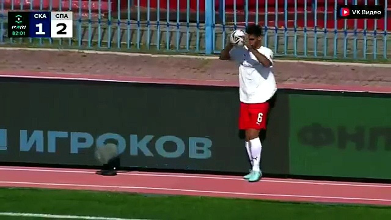 Russia, rimessa laterale in capriola: arriva il gol sull'assist spettacolare