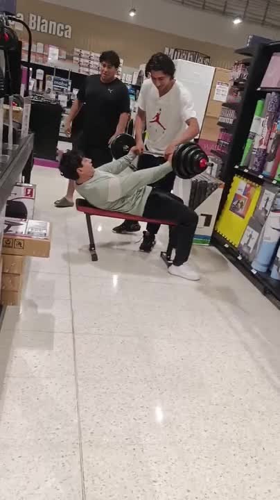 Man Falls After Workout Bench Suddenly Collapses
