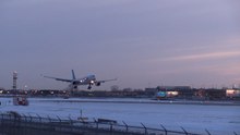 Uno de los jets privados más grandes del mundo, vinculado a la familia real de Qatar, aterriza en el aeropuerto de Mallorca con gran expectación