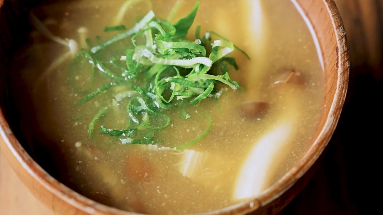 Mushroom Miso Soup: 4 Amazing Mushrooms & Easy Japanese Recipe