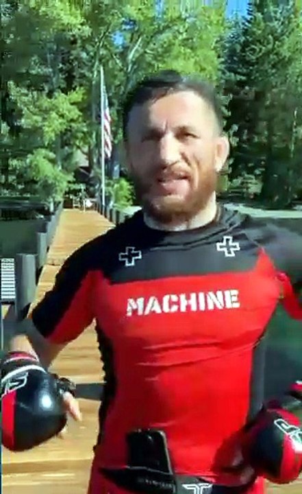 Mark Zuckerberg e lo sparring sul lago con il campione Dvalishvili