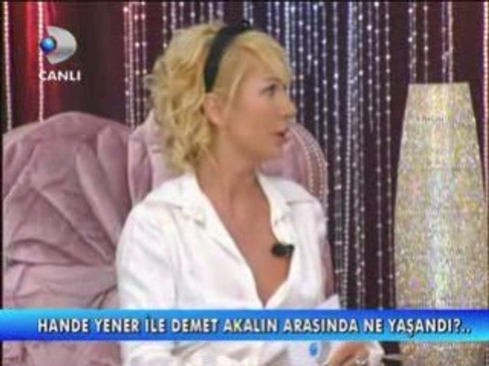Hande Yener @ seda Sayan - Kırmızı Live